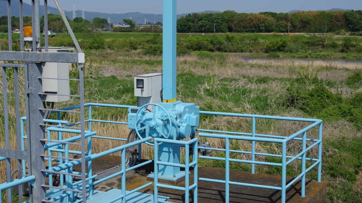 電動式水門